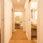 Luxurious & Spacious 4br Next To Cathedral Διαμέρισμα *