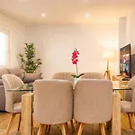Luxurious & Spacious 4br Next To Cathedral