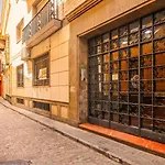 Luxurious & Spacious 4br Next To Cathedral Διαμέρισμα