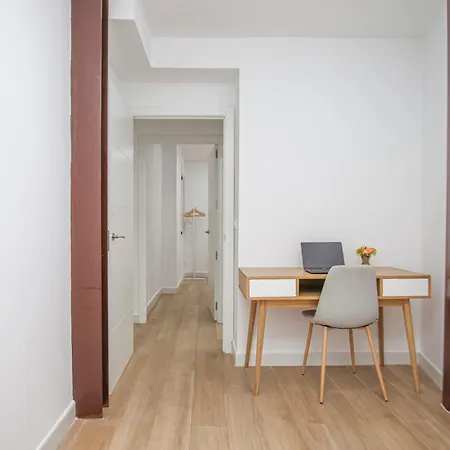 아파트 Luxurious & Spacious 4br Next To Cathedral *