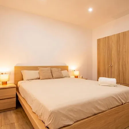 Luxurious & Spacious 4br Next To Cathedral *
