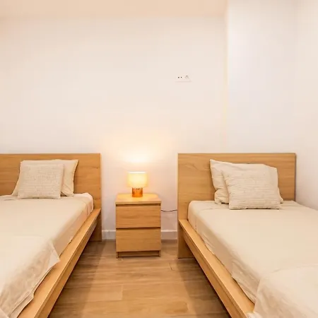 Διαμέρισμα Luxurious & Spacious 4br Next To Cathedral *