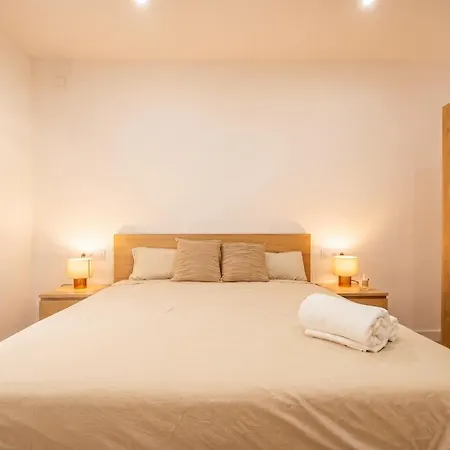 Διαμέρισμα Luxurious & Spacious 4br Next To Cathedral *