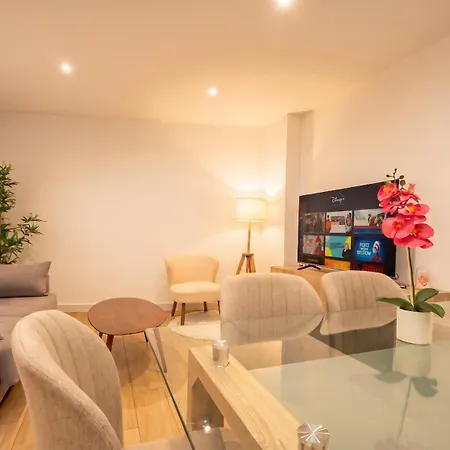 Luxurious & Spacious 4br Next To Cathedral Appartamento