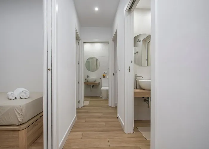 Luxurious & Spacious 4br Next To Cathedral Apartment