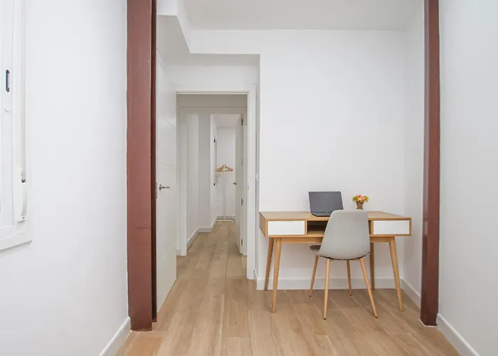 Apartment Luxurious & Spacious 4br Next To Cathedral *