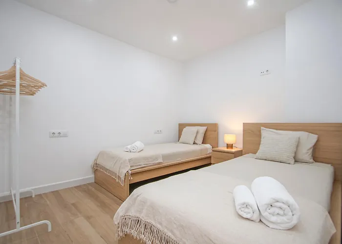 Luxurious & Spacious 4br Next To Cathedral